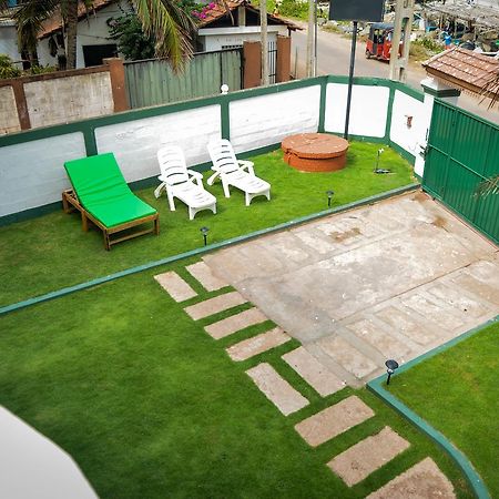 Explore Hostels Negombo Kochchikade Bagian luar foto