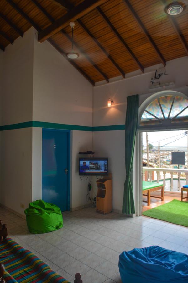 Explore Hostels Negombo Kochchikade Bagian luar foto